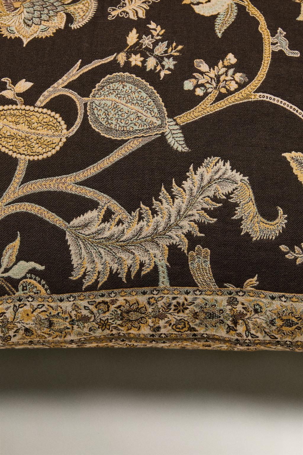 Чехол для подушки с жаккардовым узором