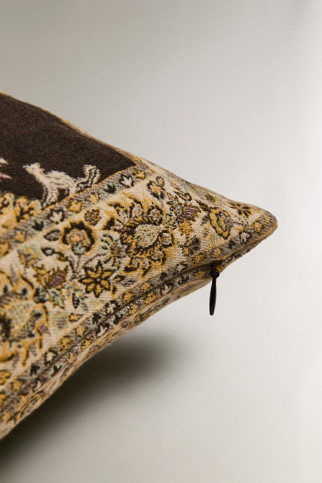 Чехол для подушки с жаккардовым узором