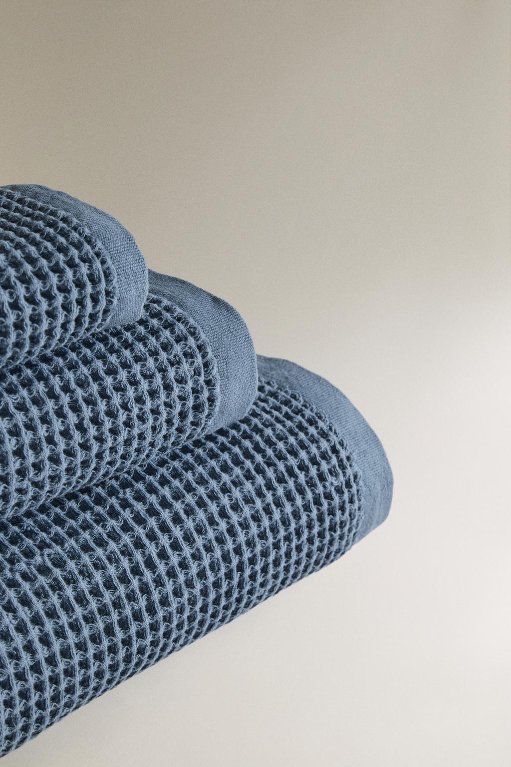 Махровое хлопковое полотенце с вафельным узором