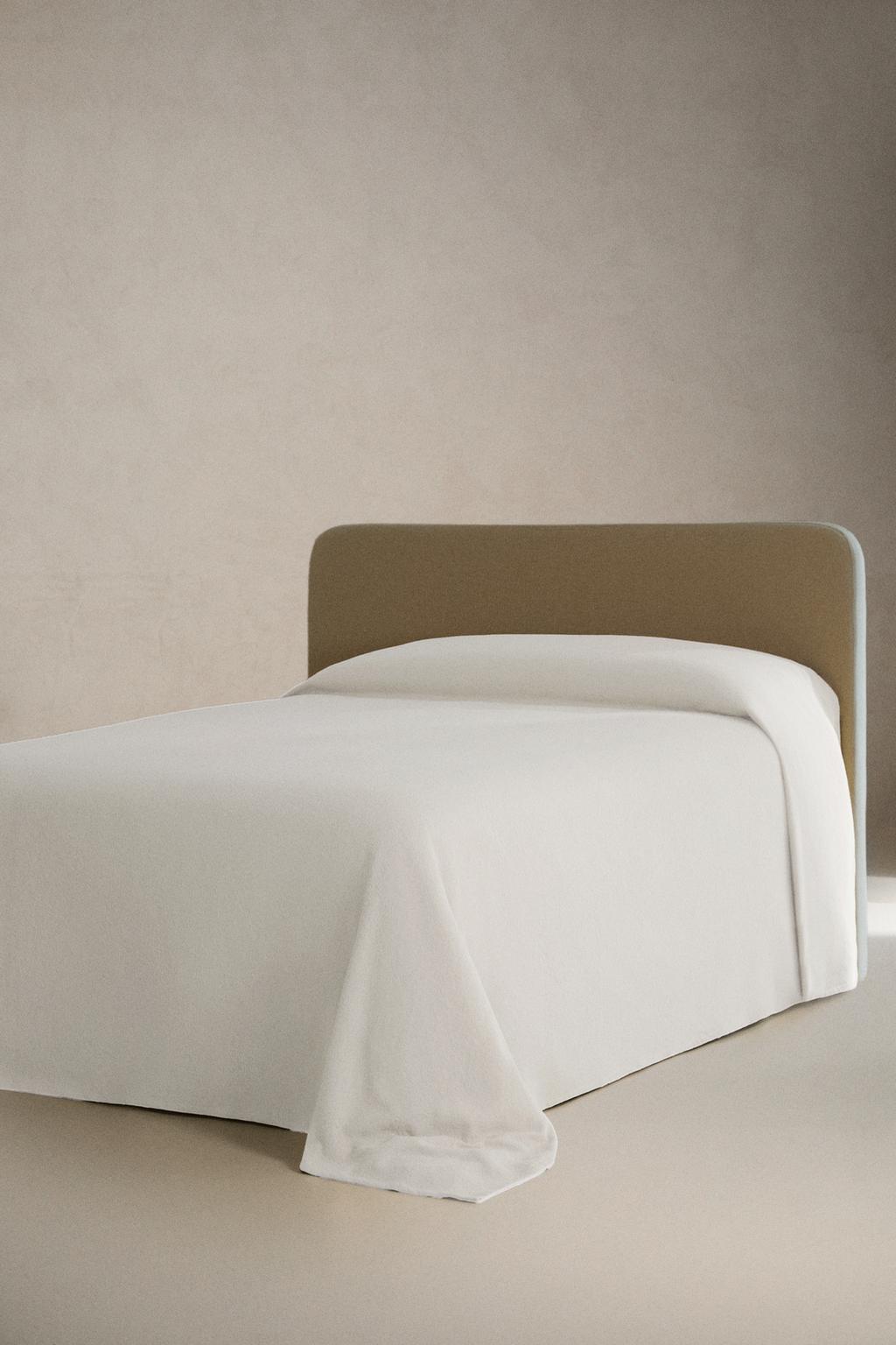 Покрывало из текстурированного жаккарда