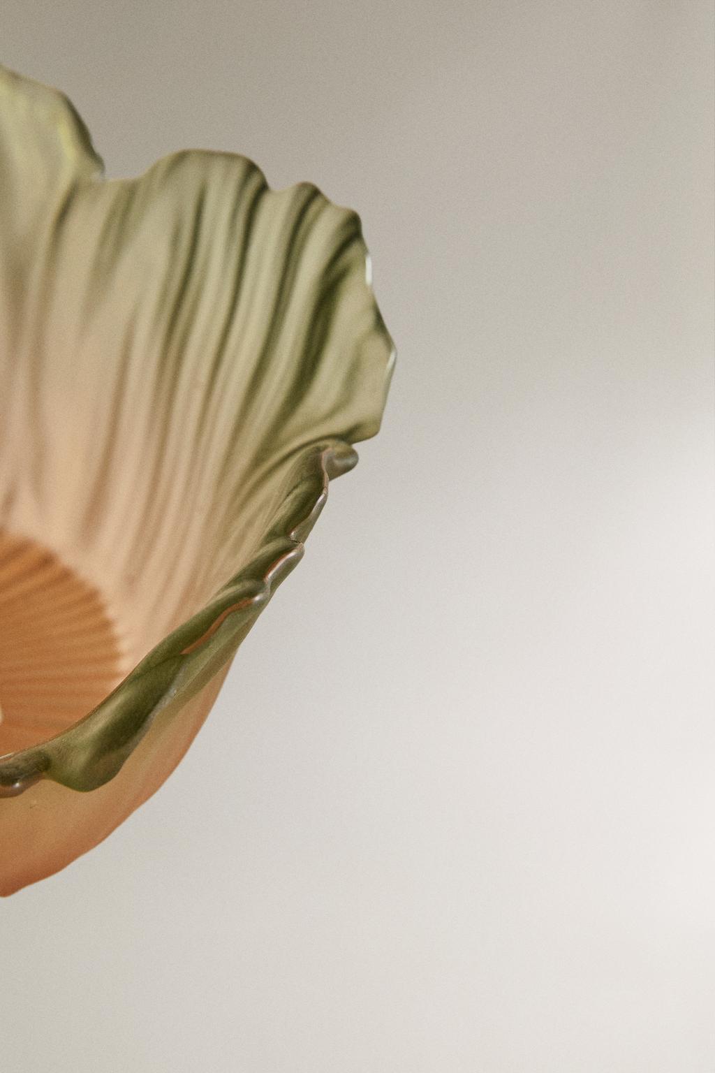 Стеклянная чаша цветочная