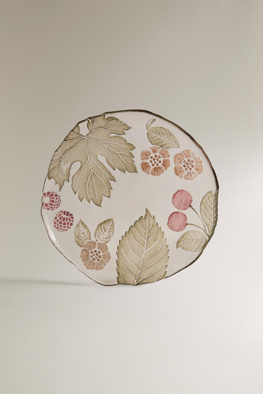 Стеклянная десертная тарелка с цветочным узором