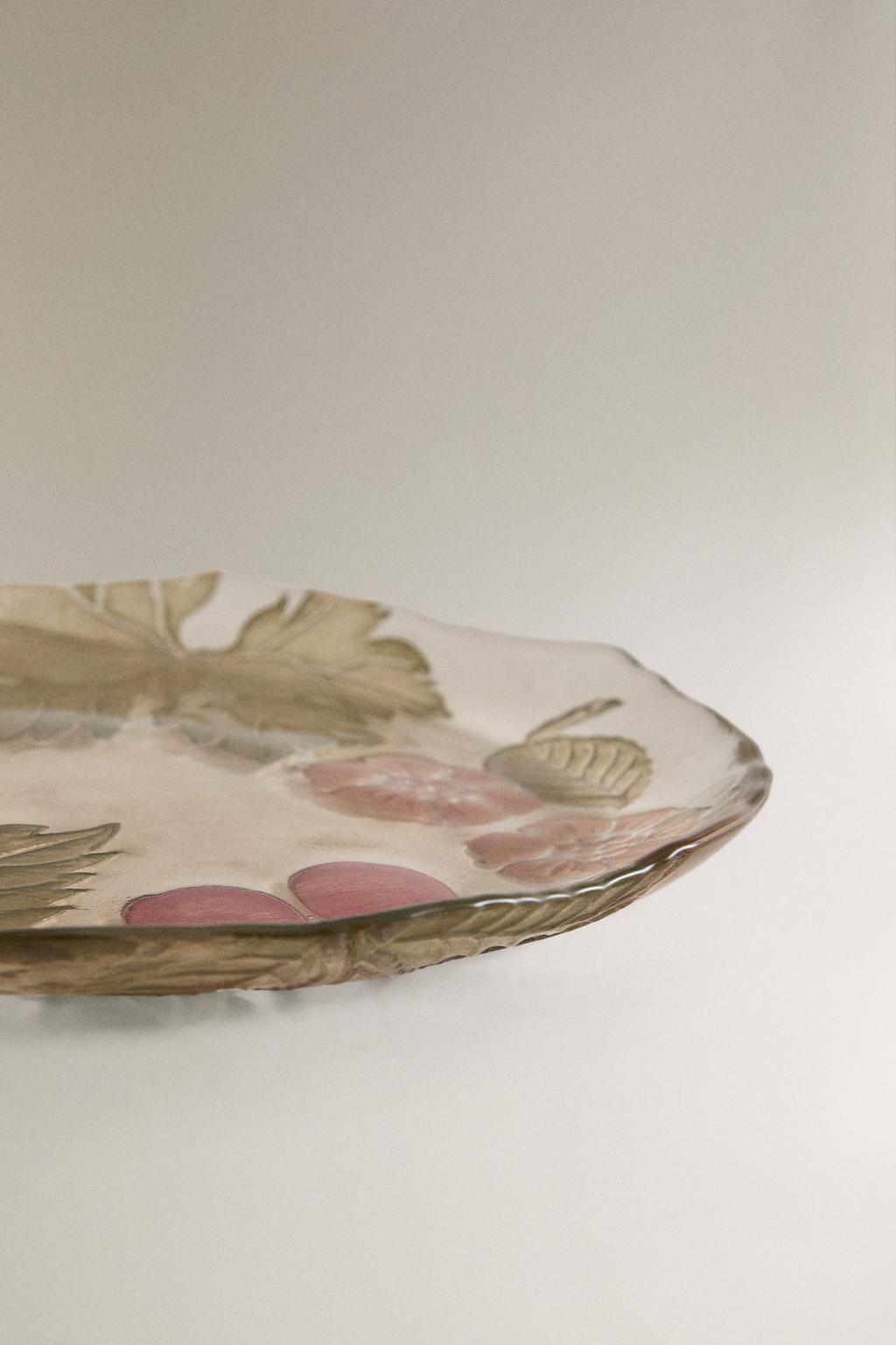 Стеклянная десертная тарелка с цветочным узором