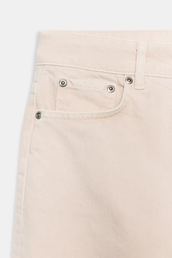 ЗАУЖЕННЫЕ ДЖИНСЫ СО СРЕДНЕЙ ПОСАДКОЙ — коллекция Zara «ZW»