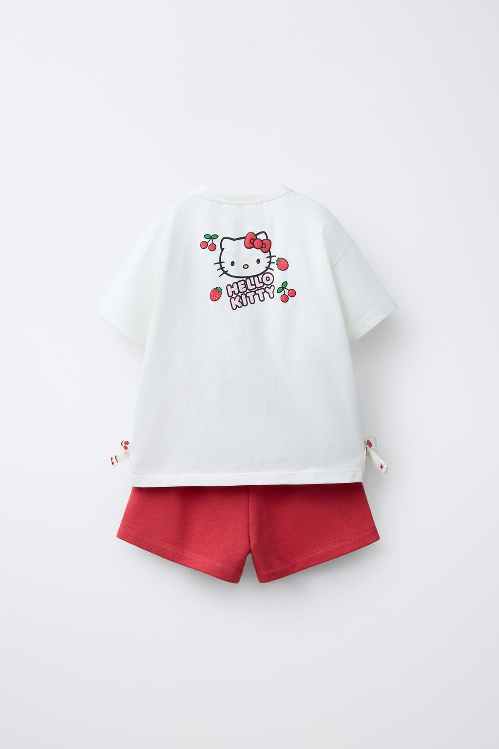 КОМПЛЕКТ ИЗ ФУТБОЛКИ И БЕРМУД С ВИШНЯМИ HELLO KITTY ©