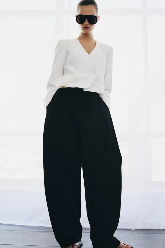 ШИРОКИЕ БРЮКИ С ЗАЩИПАМИ — коллекция Zara «ZW»