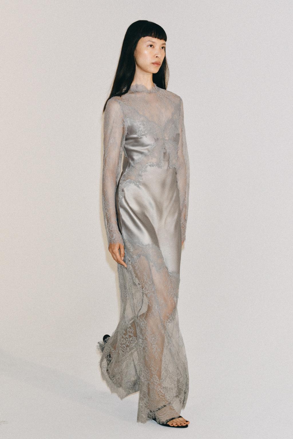 АТЛАСНОЕ ПЛАТЬЕ С КРУЖЕВОМ — ZW COLLECTION