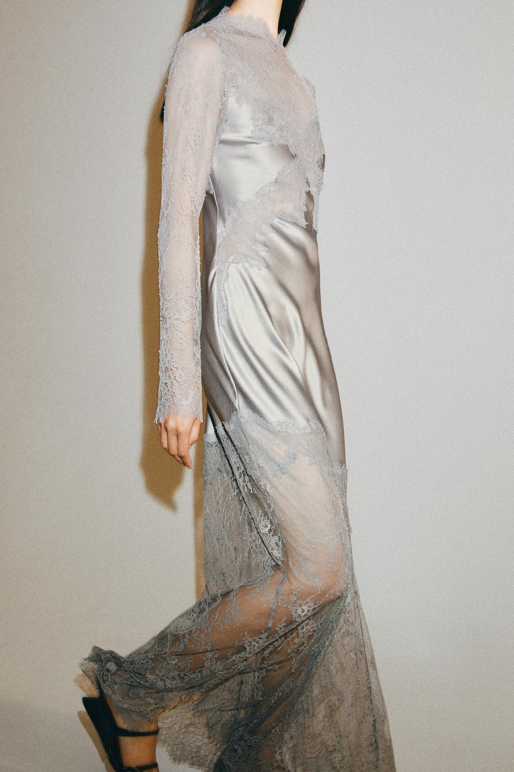 АТЛАСНОЕ ПЛАТЬЕ С КРУЖЕВОМ — ZW COLLECTION