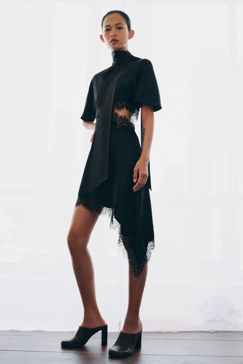 АТЛАСНОЕ ПЛАТЬЕ С КРУЖЕВОМ — ZW COLLECTION