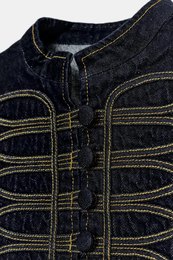 ДЖИНСОВЫЙ ЖИЛЕТ С ДЕКОРАТИВНОЙ СТРОЧКОЙ — коллекция Zara «ZW»