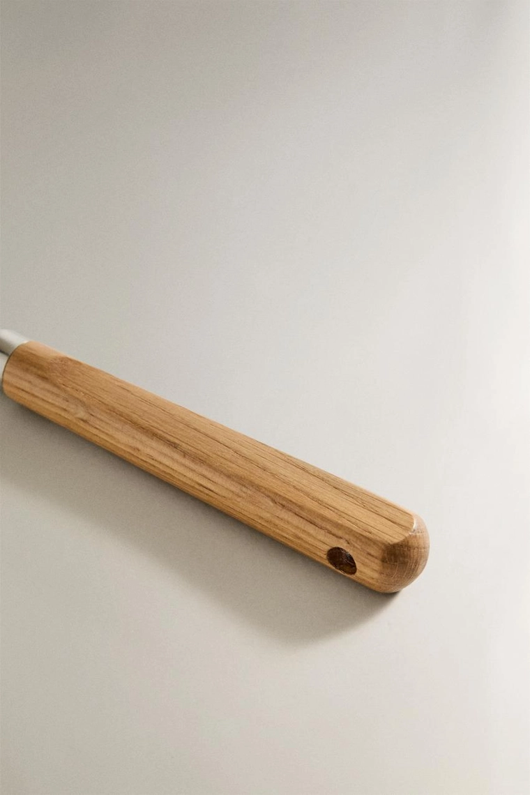 Щелевая ложка с ручкой из дуба