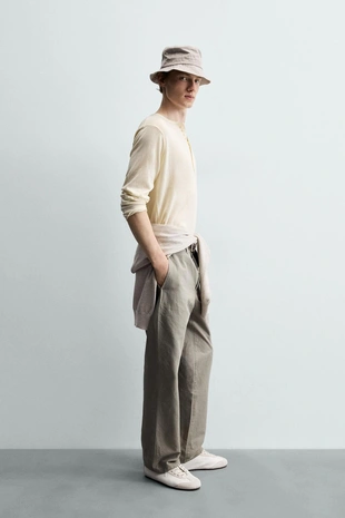 Брюки Relaxed Fit с хлястиком- Заказать в России