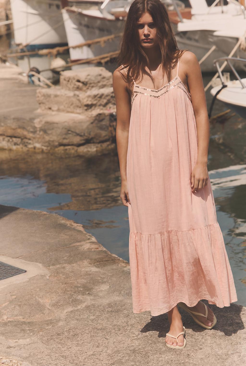 ПЛАТЬЕ МИДИ ИЗ ГАЗА С ЗАКЛЕПКАМИ
