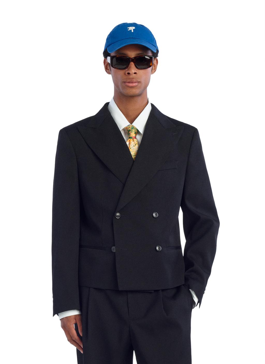 КЕПКА ИЗ ТКАНИ С ЭФФЕКТОМ ПОТЕРТОСТИ С ЛОГОТИПОМ
