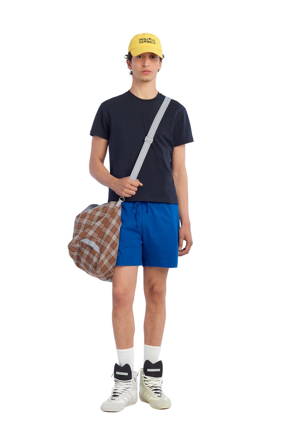 ФУТБОЛКА  укороченные FIT