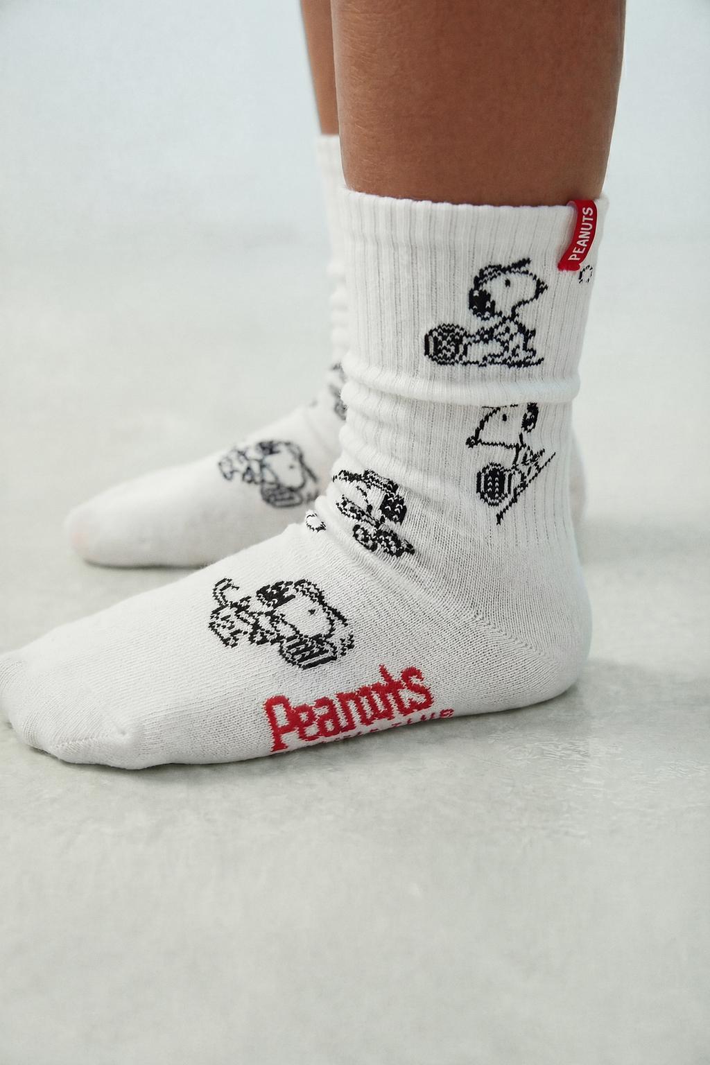 НАБОР ИЗ ДВУХ ПАР ВЫСОКИХ НОСКОВ SNOOPY PEANUTS™