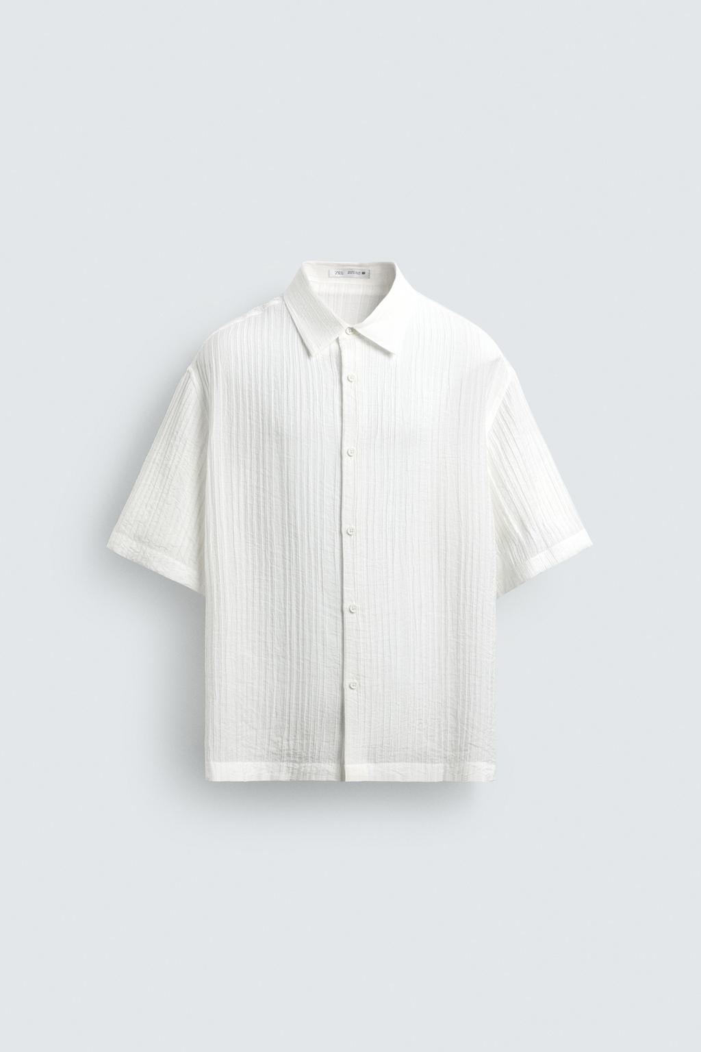 РУБАШКА ИЗ СТРУЯЩЕЙСЯ РЕЛЬЕФНОЙ ТКАНИ