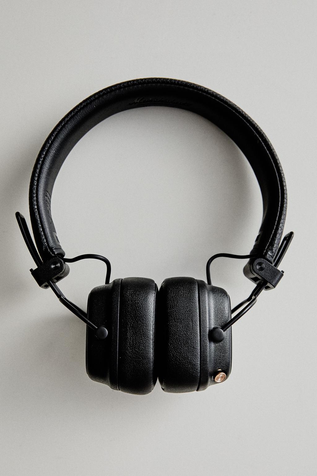 Беспроводные наушники marshall major v