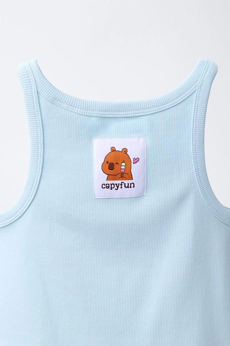 Топ с круглым вырезом и принтом capibara capyfun ©