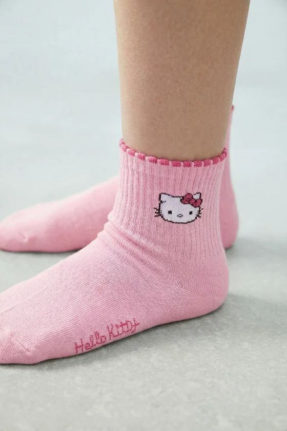 НАБОР ИЗ ТРЕХ СРЕДНИХ НОСКОВ HELLO KITTY AND FRIENDS © SANRIO