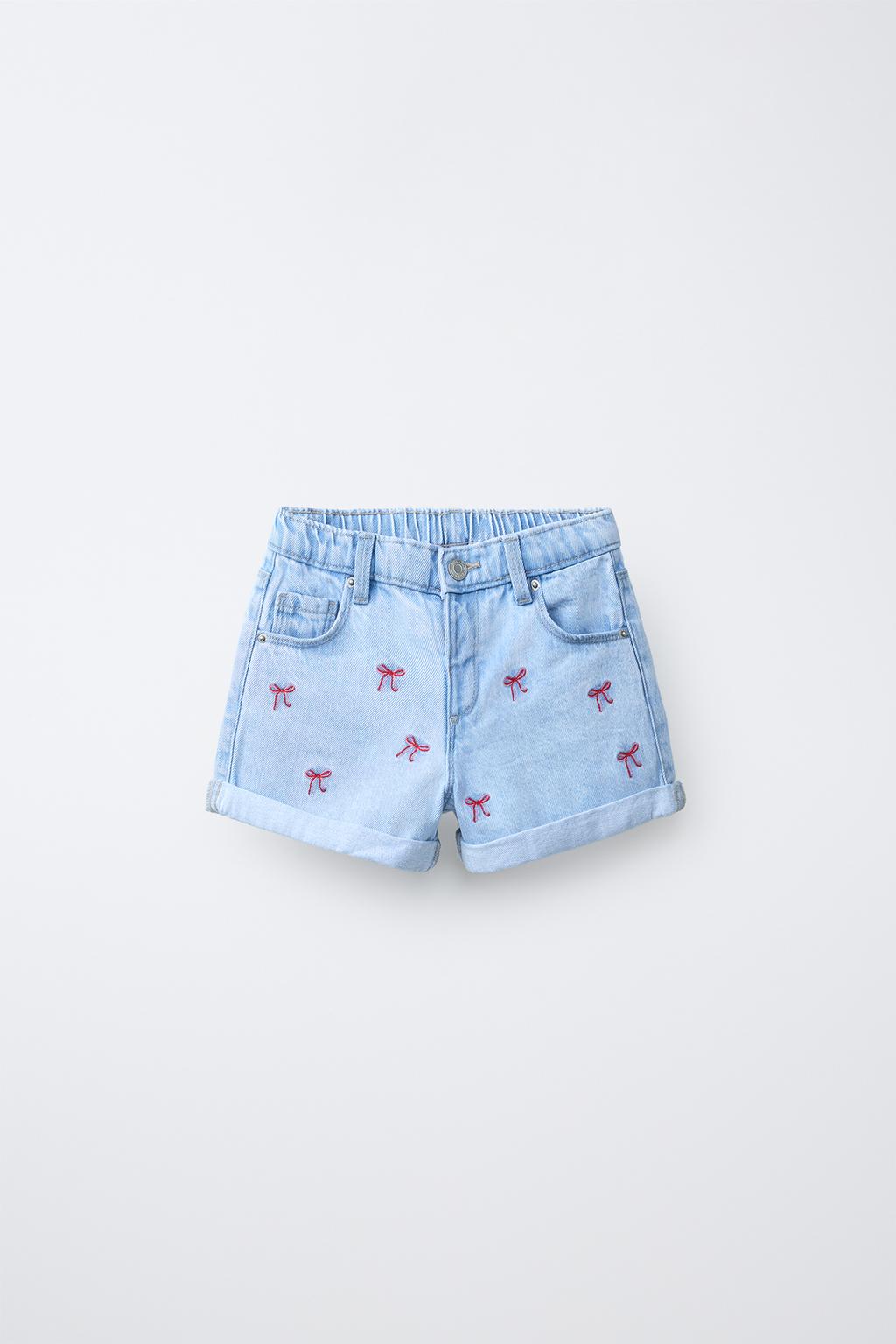 ДЖИНСОВЫЕ БЕРМУДЫ MOM FIT С ВЫШИВКОЙ