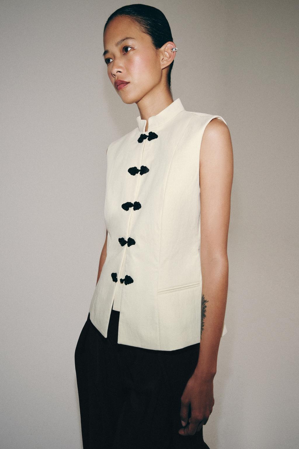 ЖИЛЕТ ОБЛЕГАЮЩЕГО КРОЯ — ZW COLLECTION