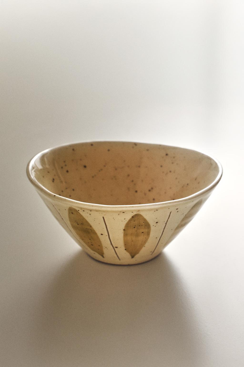 Керамическая миска oval с рисунком