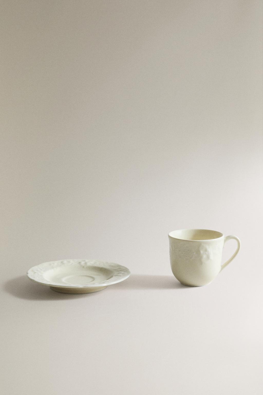 Кофейная чашка и блюдце из фарфора grape porcelain