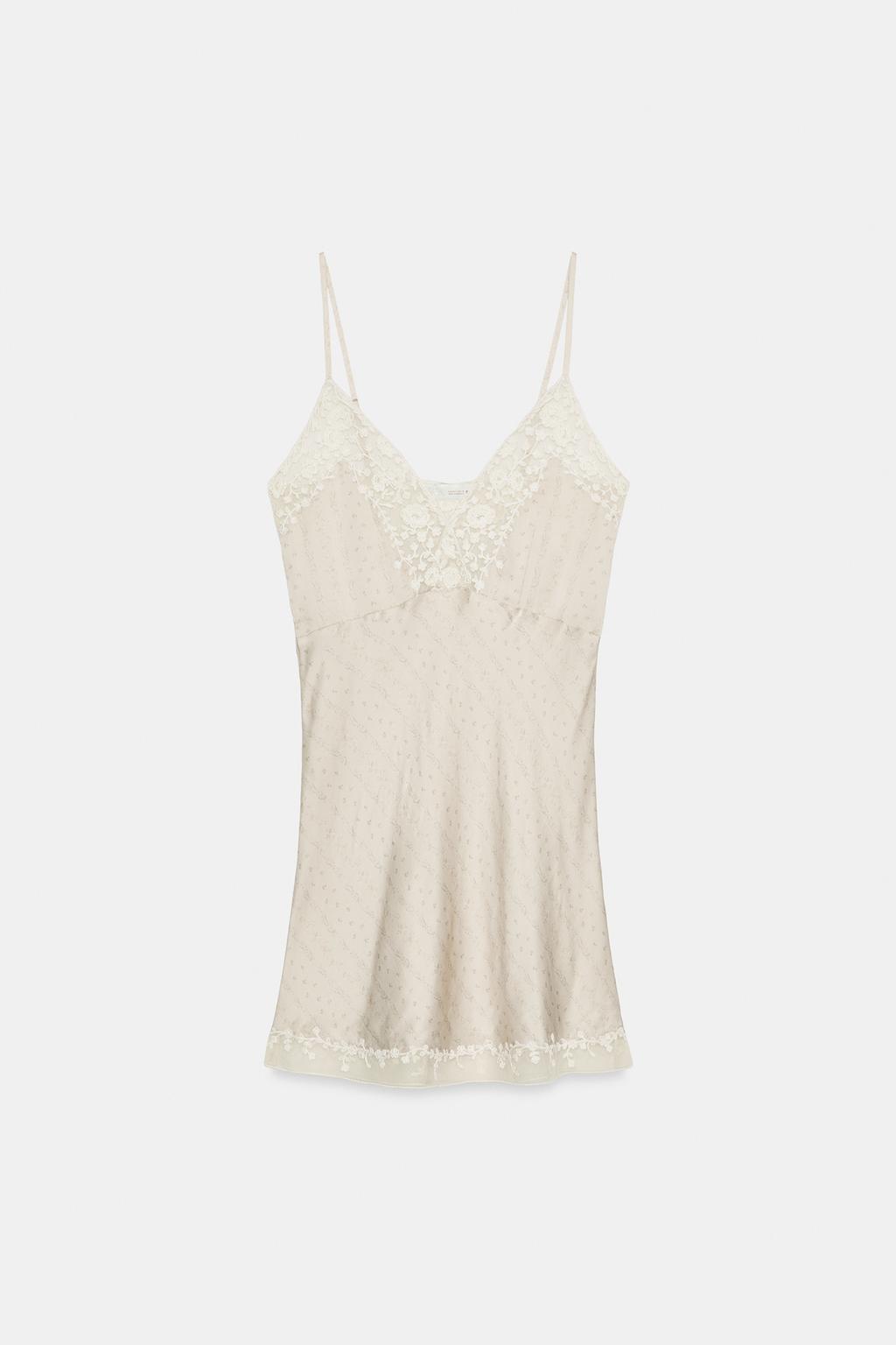КОРОТКОЕ ПЛАТЬЕ С ВЫШИВКОЙ — коллекция Zara «ZW»