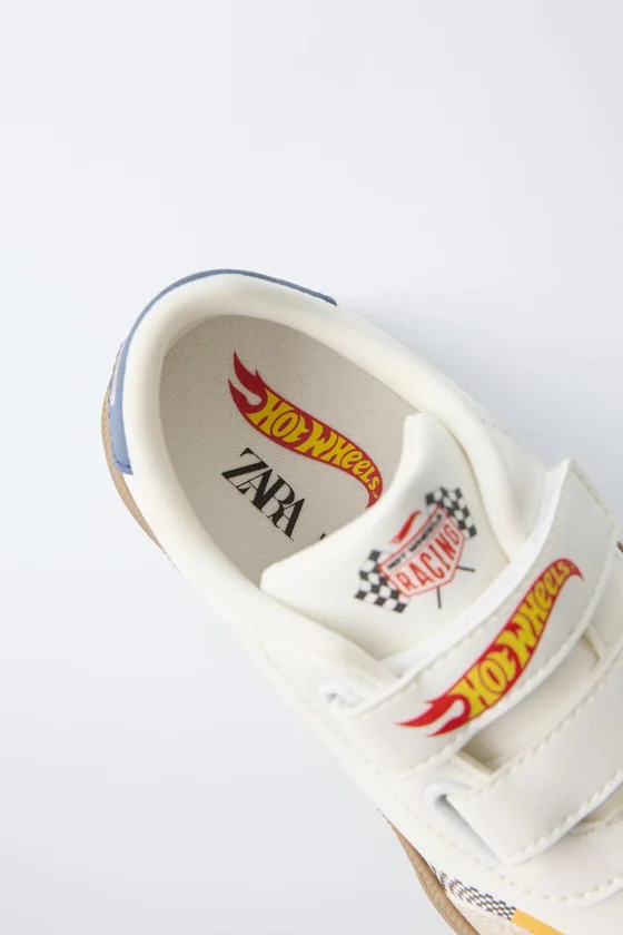 КРОССОВКИ HOT WHEELS©