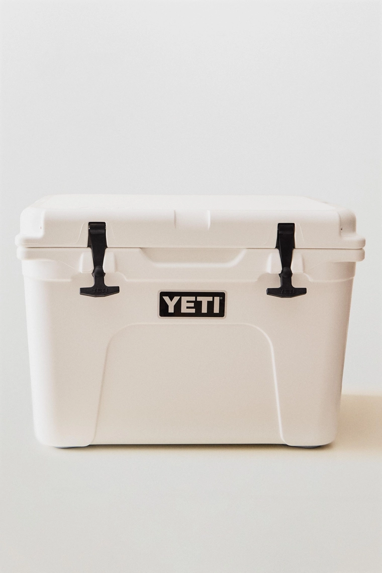 Жесткий переносной кулер yeti
