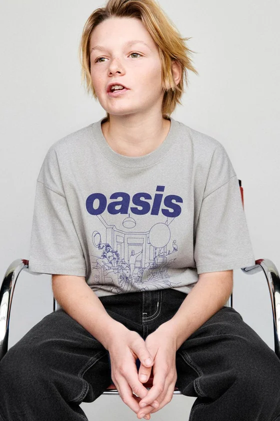 Футболка с принтом oasis ®