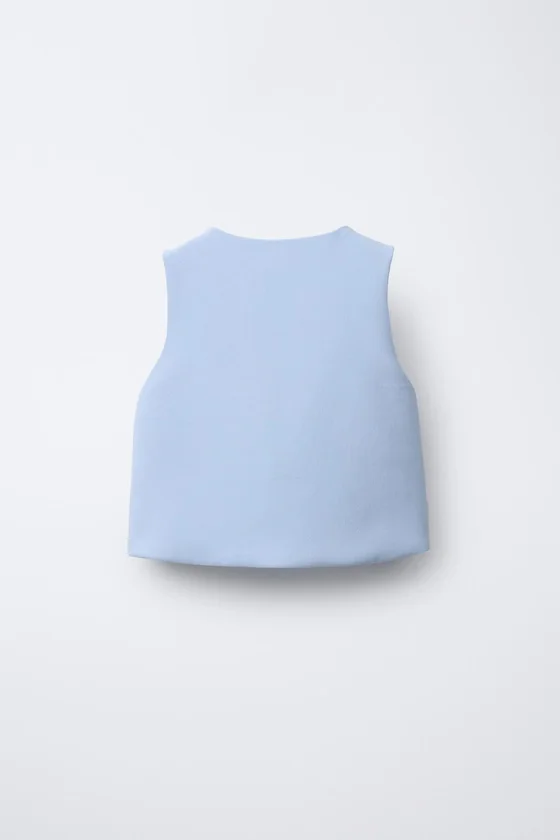 Топ без рукавов с застежкой из стразовых пуговиц