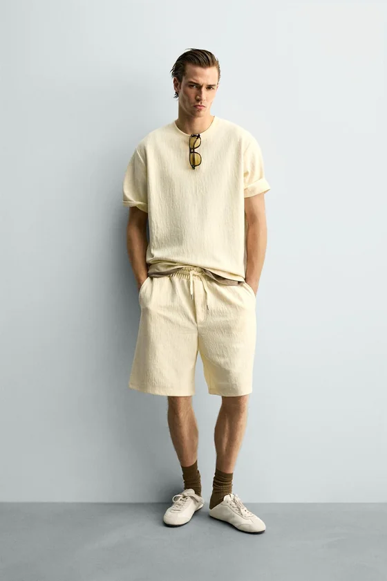 ФУТБОЛКА RELAXED FIT ИЗ РЕЛЬЕФНОЙ ТКАНИ