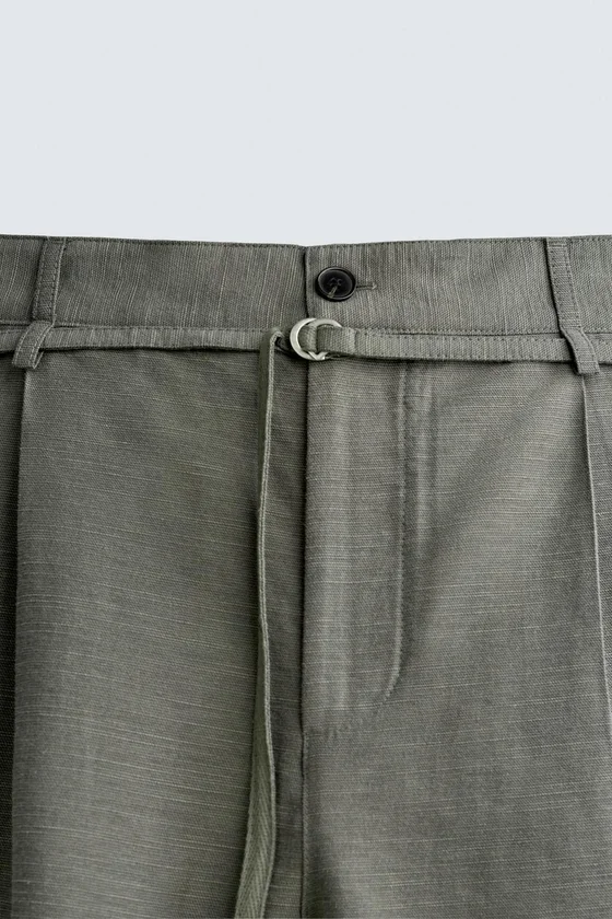 ШОРТЫ RELAXED FIT СО СКЛАДКАМИ И РЕМНЕМ