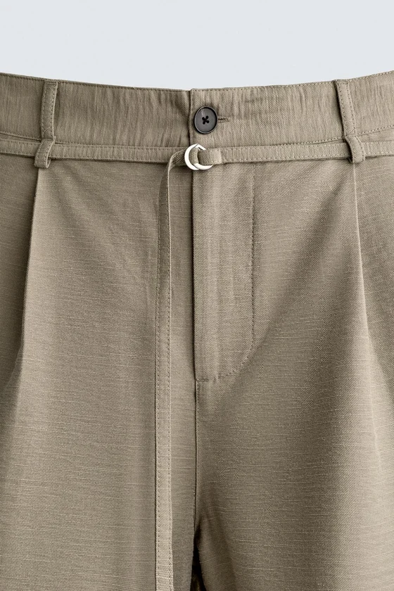 ШОРТЫ RELAXED FIT СО СКЛАДКАМИ И ПОЯСОМ