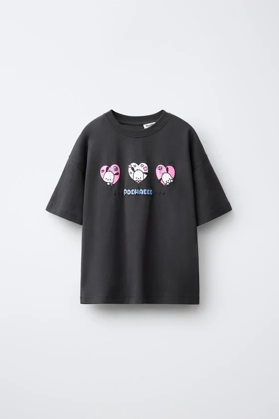 ФУТБОЛКА POCHACCO © SANRIO