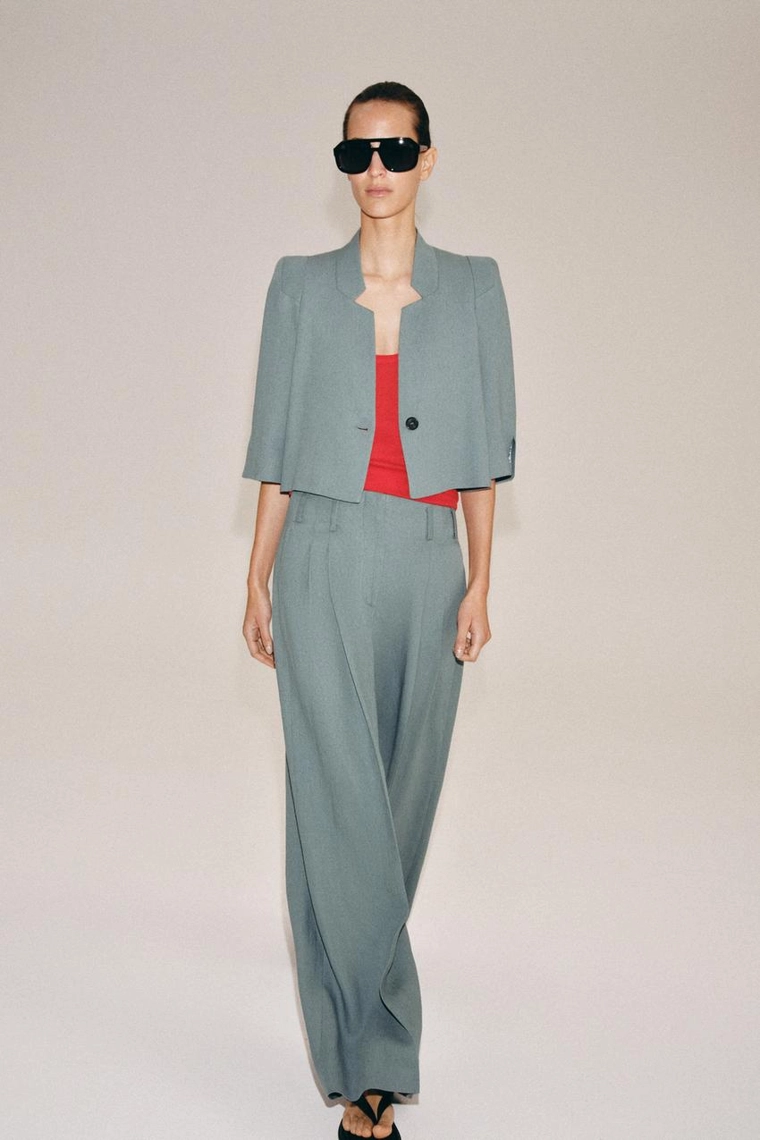 УКОРОЧЕННЫЙ ЛЬНЯНОЙ БЛЕЙЗЕР — коллекция Zara «ZW»