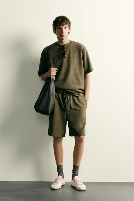 ФУТБОЛКА RELAXED FIT ИЗ РЕЛЬЕФНОЙ ТКАНИ