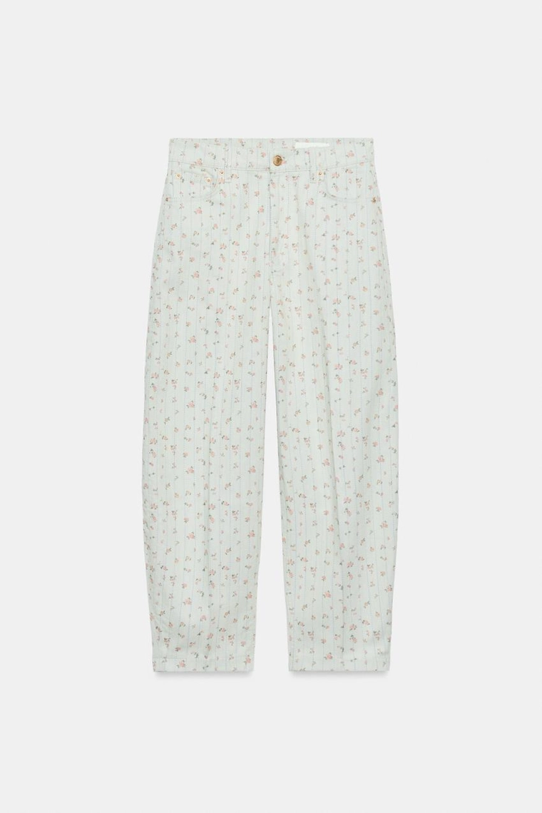 ДЖИНСЫ TAPERED С ВЫСОКОЙ ПОСАДКОЙ И ЦВЕТОЧНЫМ ПРИНТОМ — коллекция Zara «ZW»