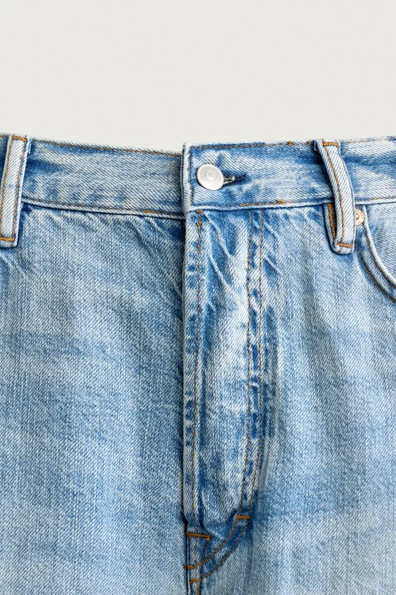 ЛЕГКИЕ УКОРОЧЕННЫЕ ДЖИНСЫ REGULAR FIT