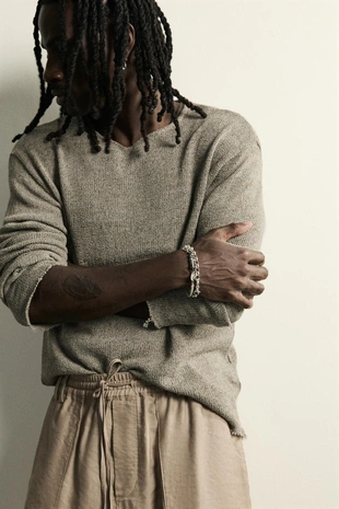 Набор из 2 браслетов с контрастными элементами- Заказать в России