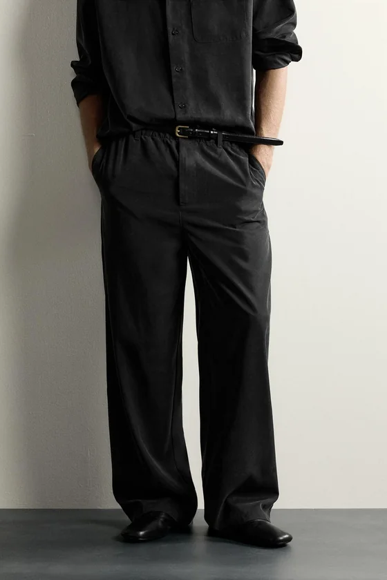 СТРУЯЩИЕСЯ БРЮКИ RELAXED FIT
