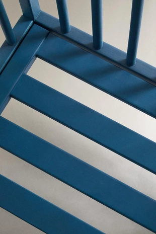 Blue Lacquered Wooden Cot- Заказать в России