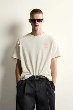 Футболка Relaxed Fit с нашивкой Miami- Заказать в России