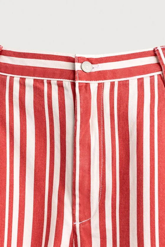 ШОРТЫ WIDE FIT В ПОЛОСКУ