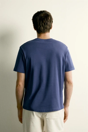 Футболка свободного кроя с вышитой надписью- Заказать в России