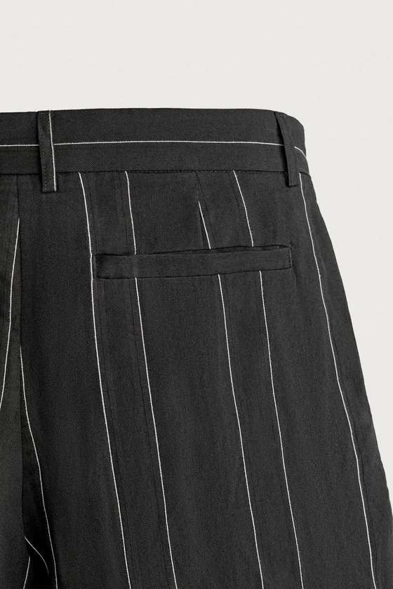 ШОРТЫ RELAXED FIT В ПОЛОСКУ СО СКЛАДКАМИ
