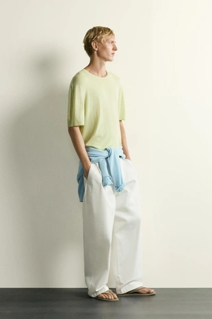 Футболка из легкого трикотажа Relaxed Fit- Заказать в России