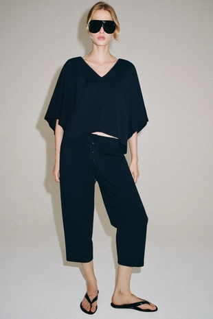 Брюки Carrot Fit из трикотажа интерлок